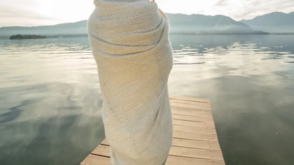 Не бъди чаша! Бъди езеро!