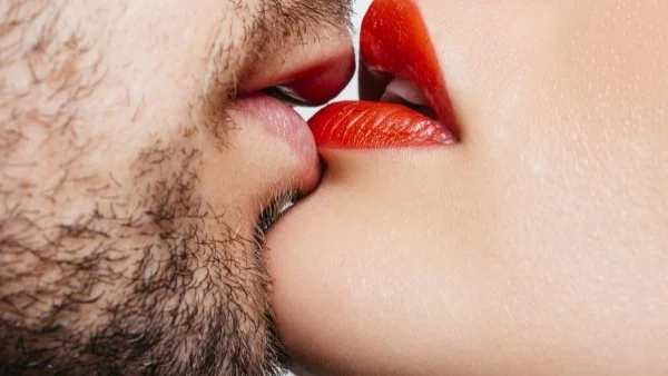 Той е негодник, но за сърцето не е