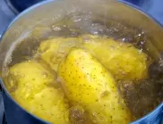 Защо не трябва да изхвърляте водата то сварените картофи и за какво е полезна тя?