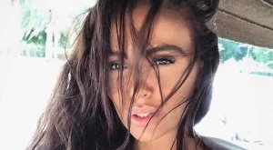 Кой хвана Николета за гърдите