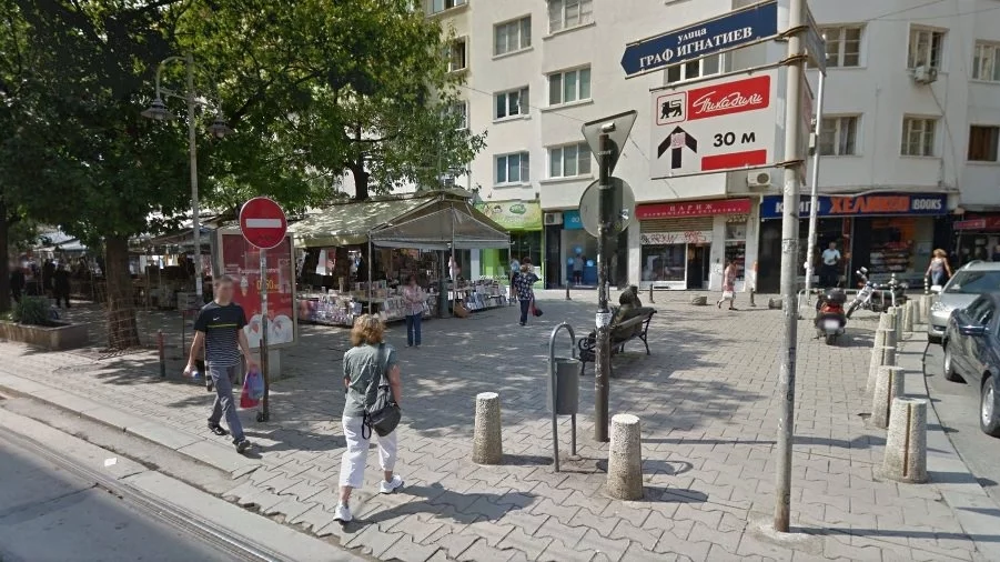Книжният пазар на пл. "Славейков" в крайна сметка няма да бъде премахнат