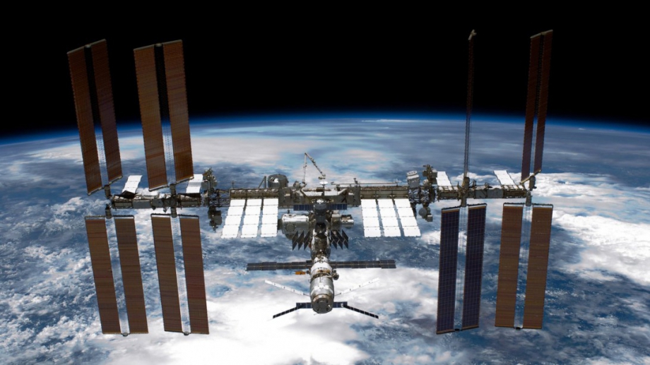 Американската компания Axiom Space обяви имената на първите космически туристи