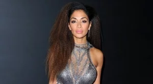 Шерцингер се появи без бельо на парти