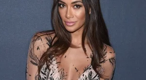 Никога не сте виждали Никол Шерцингер така (снимка)