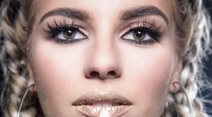 Дивна се завърна с нова песен (видео)