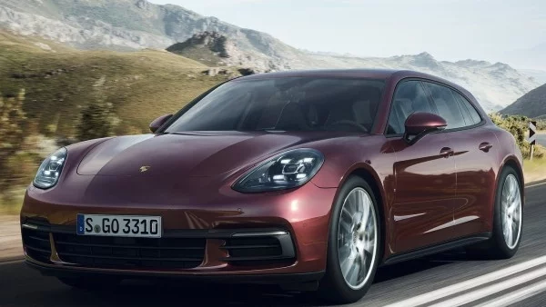 Porsche Panamera се превърна в семейно комби