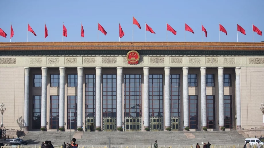 Китайската икономика забавя растежа си