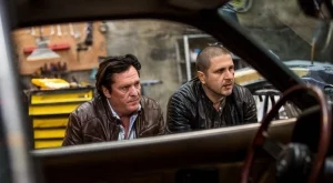 Блатечки с "Бързи и яростни" по български