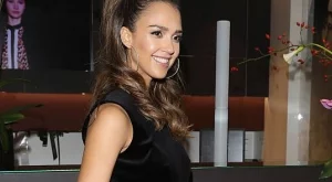 Бюти тенденции от 90-те, които се завръщат