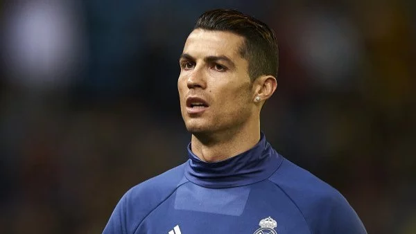 Роналдо показа голото си тяло