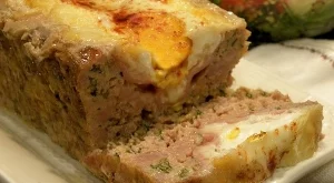 Месно руло с бекон, кашкавал и яйце