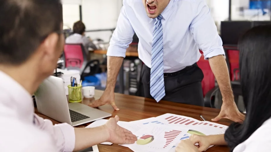 Как да работите с хора, които ви дразнят