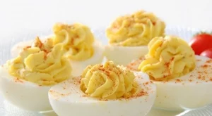 Класически пълнени яйца от Кристи Тайген