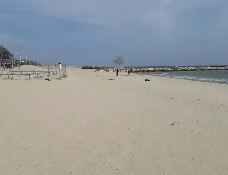 РЗИ Варна: Няма отклонения в качеството на водата край Аспарухово и Офицерския плаж