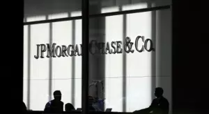 UBS е наела JPMorgan да проучи сделката за Credit Suisse 