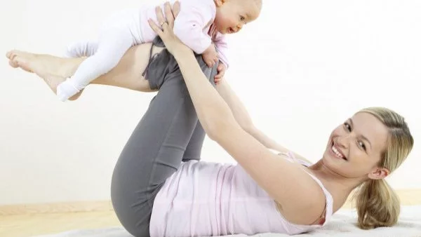 Йога с бебче (видео)