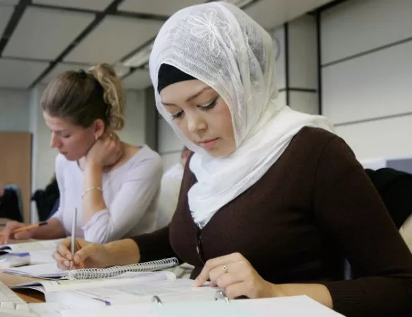 Младите туркини масово сключват уредени бракове 