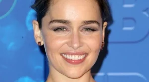 Емилия Кларк e новото лице на  Dolce & Gabbana