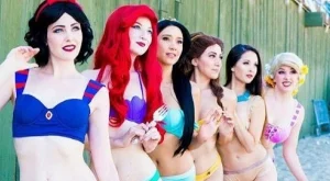 Като принцеса на Дисни  на плажа