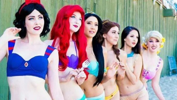 Като принцеса на Дисни  на плажа