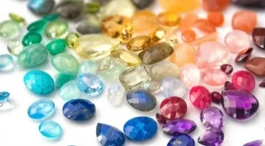 Какви камъни да носите според зодията си