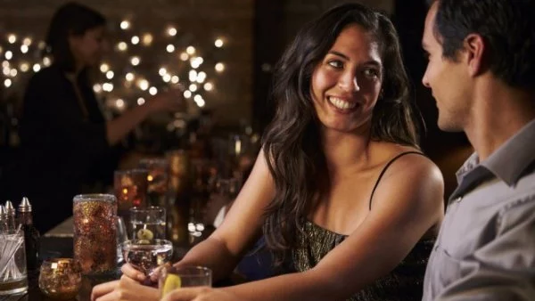 7 сигурни знака, че той си пада по теб 