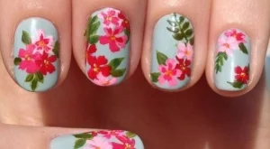 Флорален маникюр за първа пролет