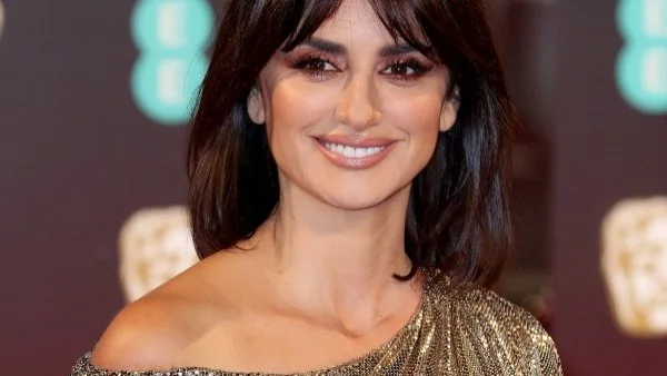 Пенелопе Крус се показа като 14-годишна