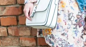 4 дръзки начина да носим цветя тази пролет