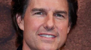 Том Круз хлътна по млада колежка