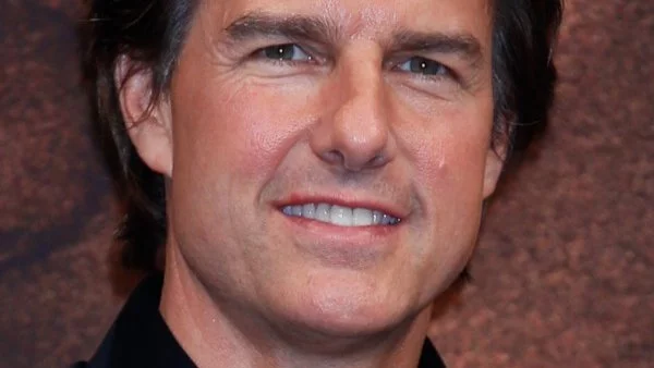 Том Круз хлътна по млада колежка