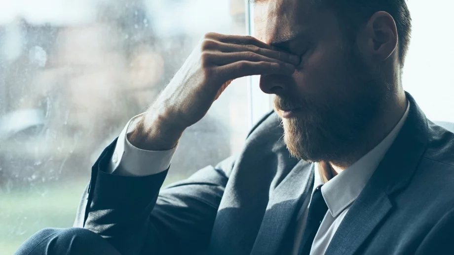 Шефове у нас масово пращат на психиатър служители с депресия и алкохолизъм