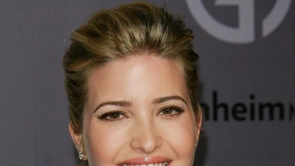 Иванка Тръмп се появи с рокля на Бекъм за 35 долара