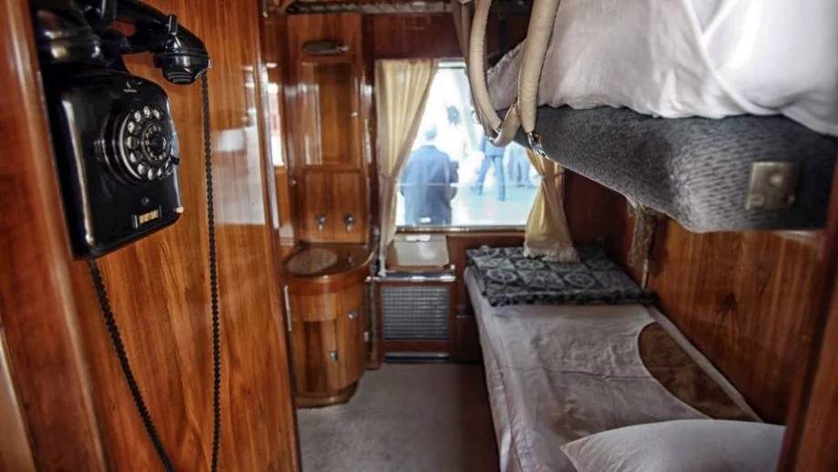 БДЖ добавя и царски вагон към атракционните влакове