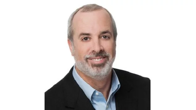 Топ финансов съветник: Само работа цял живот няма да ви направи богати 