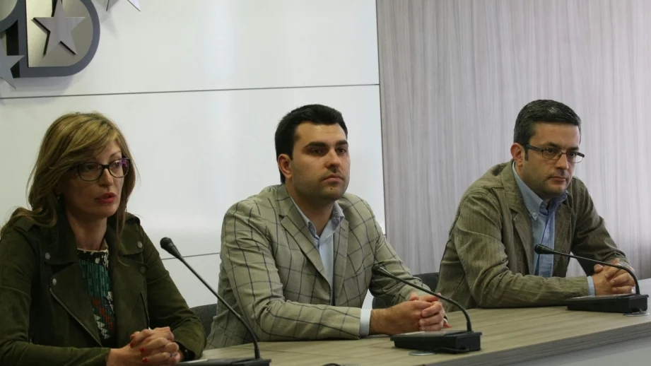 МВнР: Работим активно за отпадане на визите и за САЩ