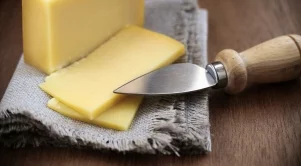 Евтиният кашкавал по магазините - пълен с вода и сухо мляко 