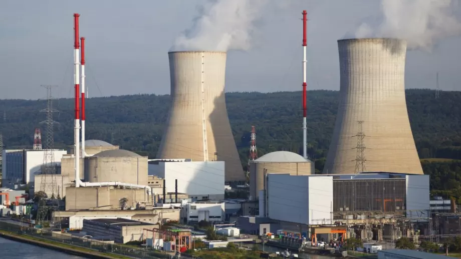 Заради енергийната криза: Белгия удължава живота на два атомни реактора с 10 години