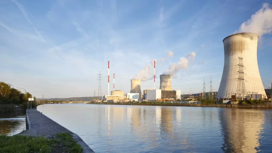 Поредна европейска страна заложи на ядрената енергетика