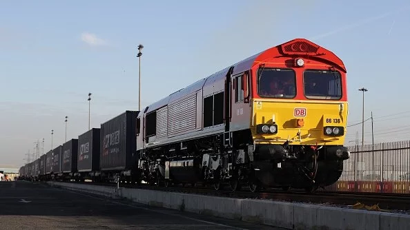 Потегли първият товарен влак от Великобритания за Китай 