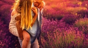 2 зодии ще се ВЛЮБЯТ в хороскопа за 12 април 