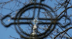 Ресорната комисия отхвърли вероизповеданията да се отчитат за даренията