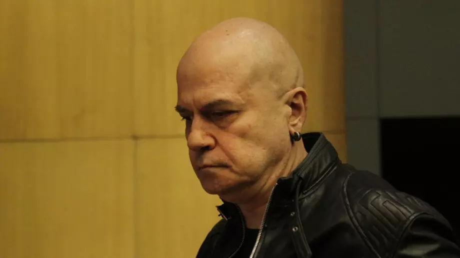 "Действат като ГЕРБ, трябва да бъдат спрени": Слави Трифонов обясни развода с Кирил Петков и Асен Василев