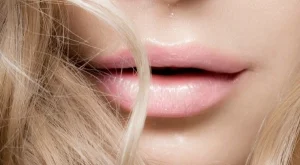 Чуден скраб за устни