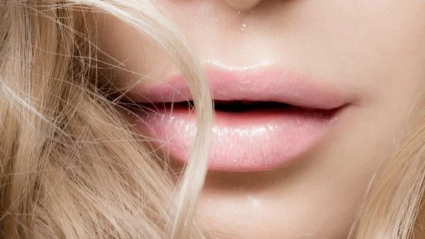 Чуден скраб за устни