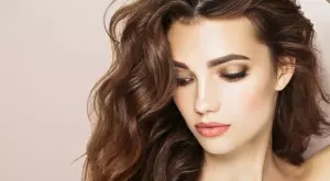 Името Елеонора има няколко версии за значението и произхода си