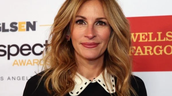 Джулия Робъртс  отново е най-красивата в света