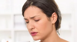 Какво означават проблемите с гърлото според Луиз Хей