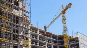 Голяма германска строителна компания, с проекти за милиарди, изпадна в несъстоятелност