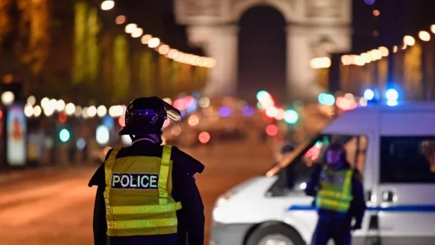 Властите в Париж евакуират лагер с мигранти 